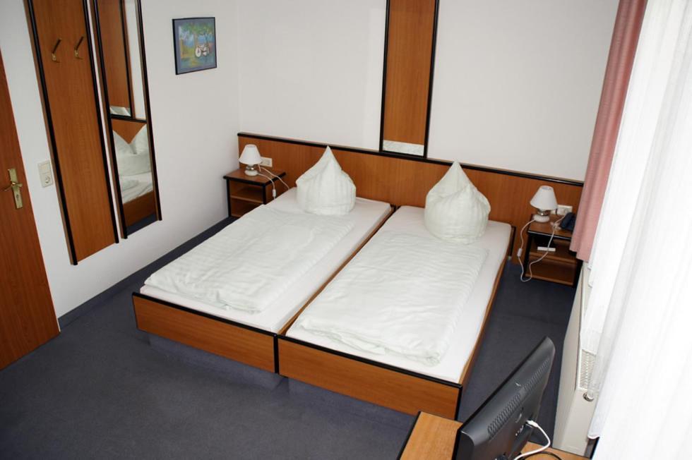 Landhotel Pagram-Frankfurt/Oder Frankfurt  Bilik gambar